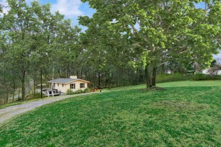 Harpers Ferry Cabin Hot Tub, Deck, Fire Pit, Wifi Extérieur photo