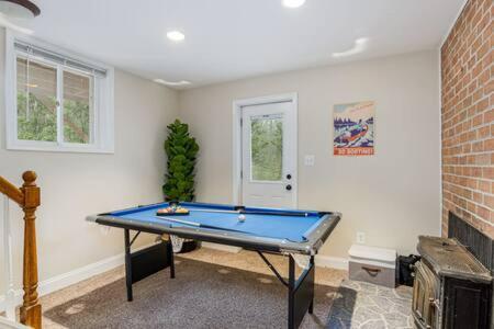 Harpers Ferry Cabin Hot Tub, Deck, Fire Pit, Wifi Extérieur photo