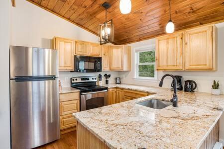 Harpers Ferry Cabin Hot Tub, Deck, Fire Pit, Wifi Extérieur photo