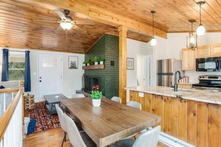 Harpers Ferry Cabin Hot Tub, Deck, Fire Pit, Wifi Extérieur photo
